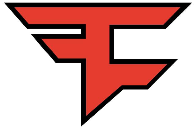 xQc： ＂ CS2 应该每年都赢得年度电子竞技游戏奖＂